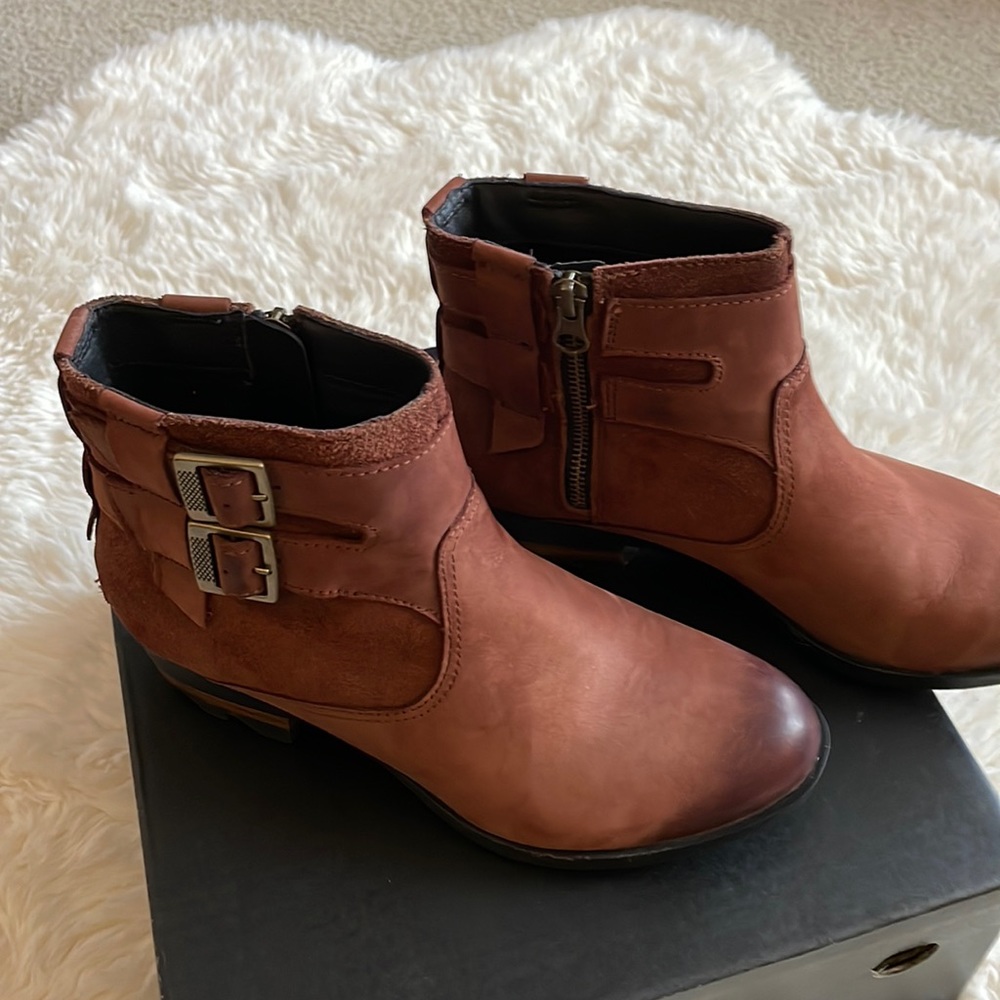 Sorel Lola Booties